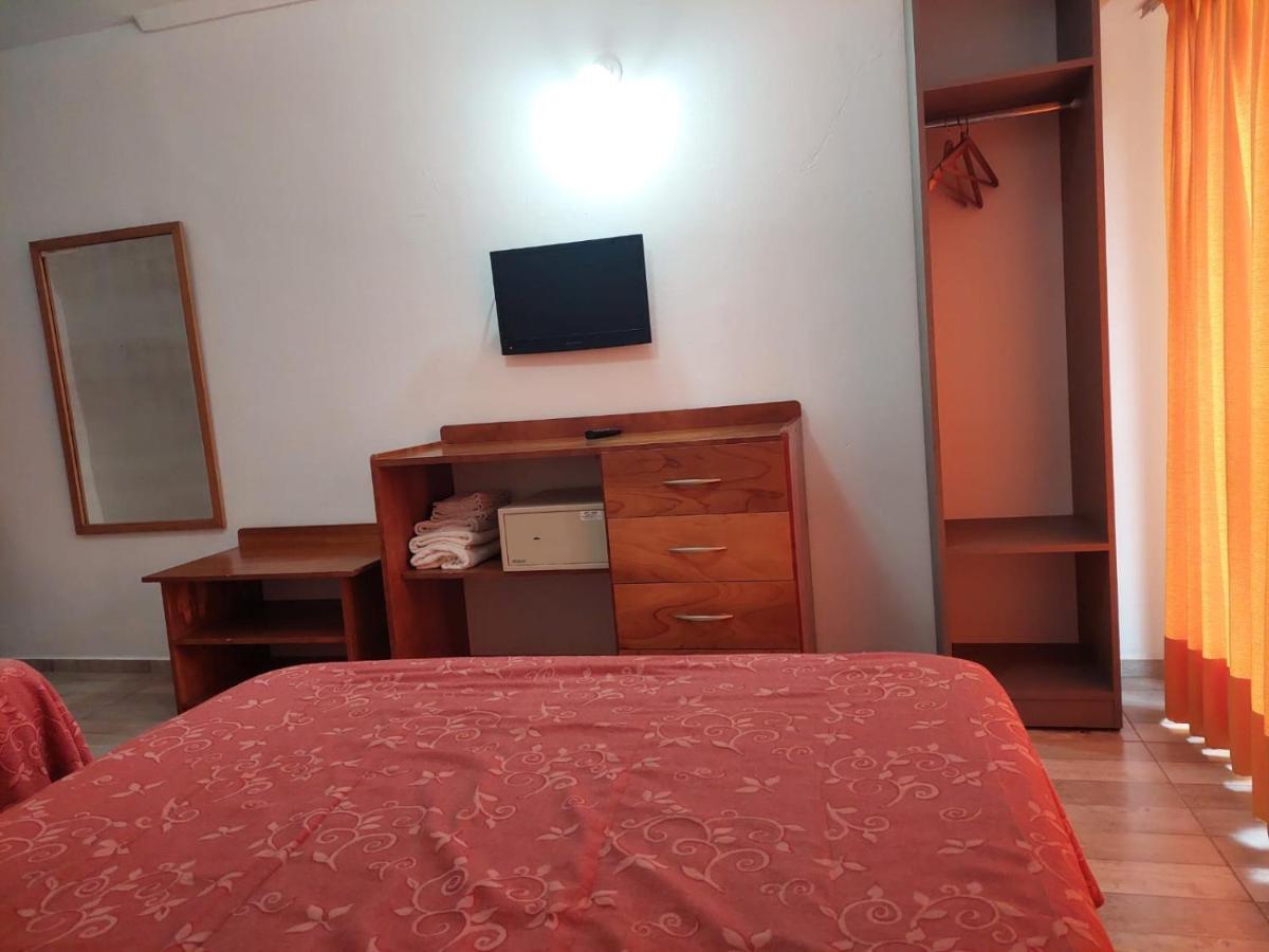 Tajy Iguazu Hotel ปูแอร์โตอีกวาซู ภายนอก รูปภาพ