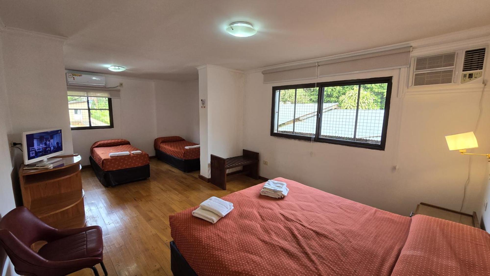 Tajy Iguazu Hotel ปูแอร์โตอีกวาซู ภายนอก รูปภาพ