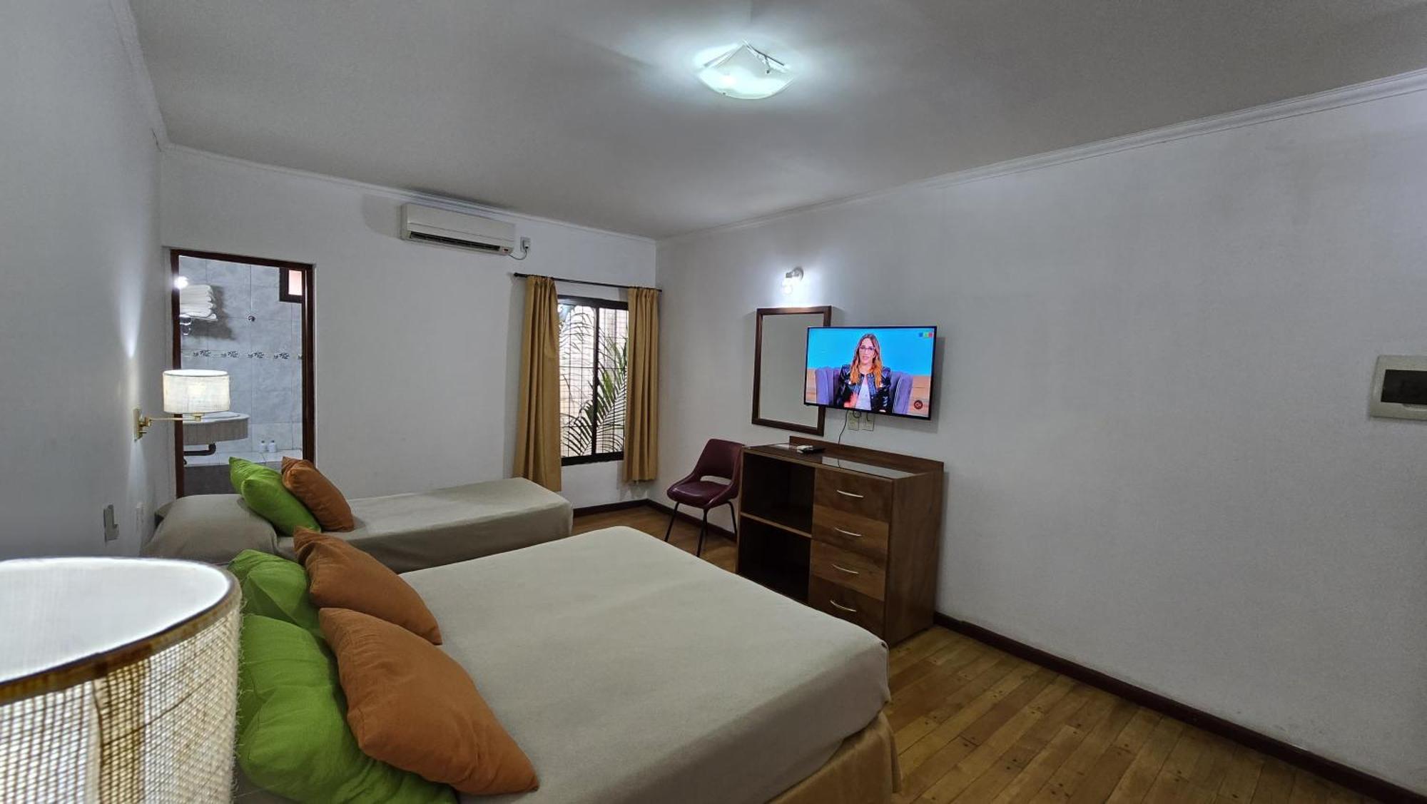 Tajy Iguazu Hotel ปูแอร์โตอีกวาซู ภายนอก รูปภาพ