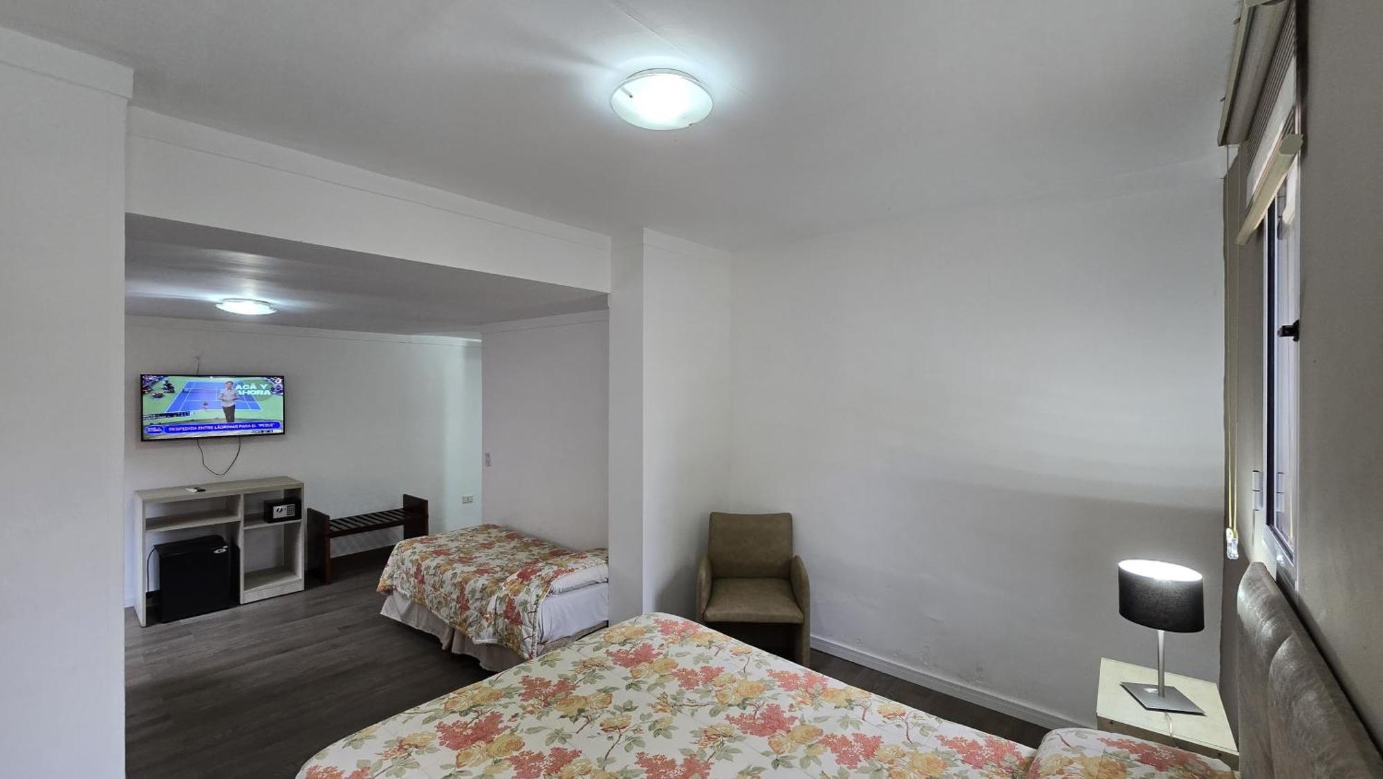Tajy Iguazu Hotel ปูแอร์โตอีกวาซู ภายนอก รูปภาพ